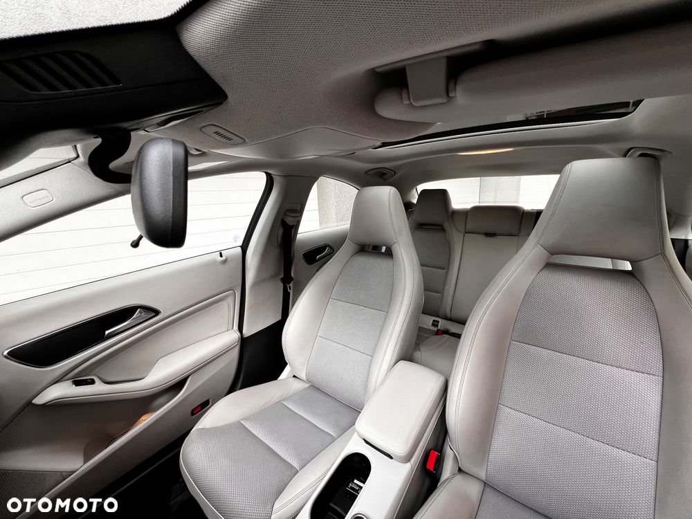 Mercedes-Benz CLA - 15