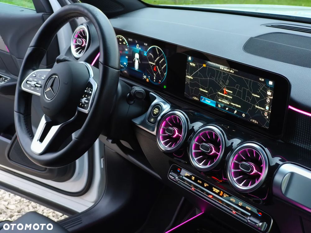 Mercedes-Benz GLB - 31