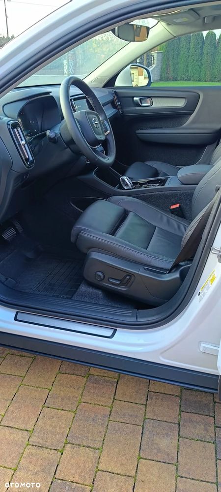 Volvo XC 40 B5 AWD Ultimate Dark - 16