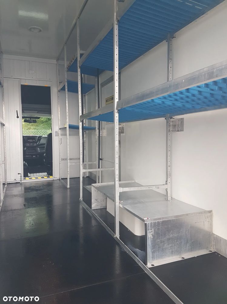 Iveco DAILY KONTENER NISKOPODŁOGOWY 4,43x2,23x2,43 SKLEP FOODTRUCK BAR KLIMA KONIOWÓZ KAMPER - 26