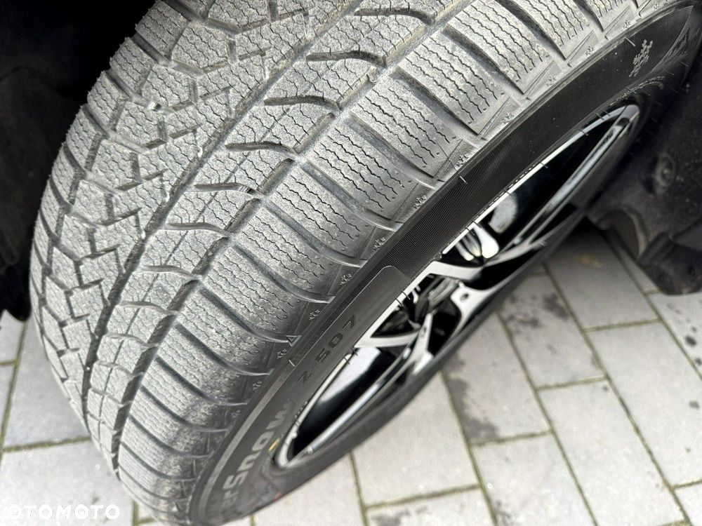 Mercedes-Benz GLC - 27