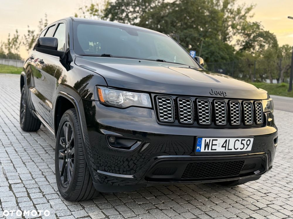 Jeep Grand Cherokee - 1