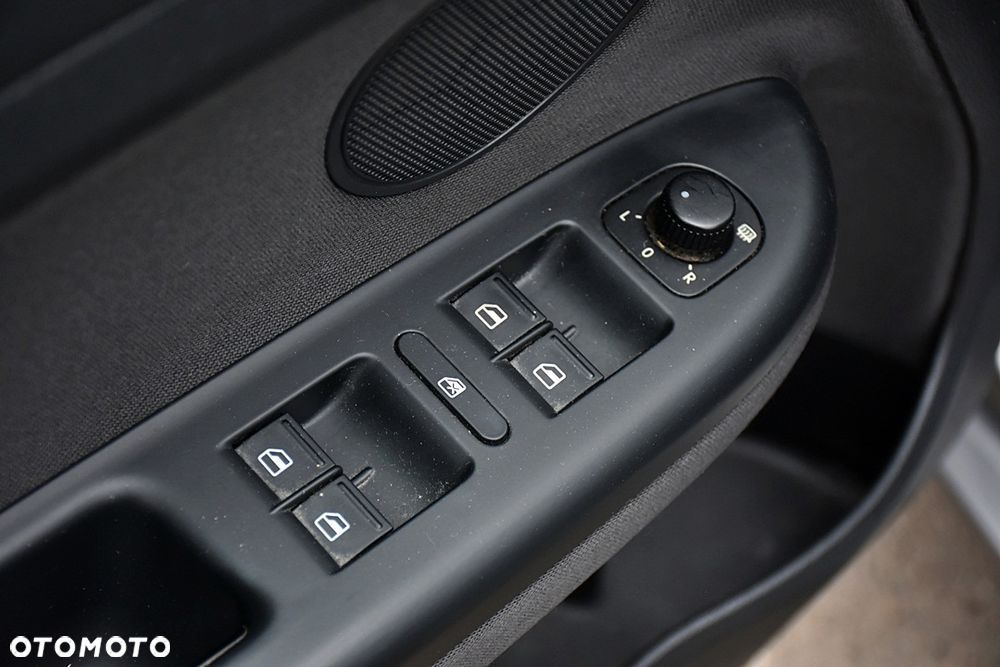 Volkswagen Golf Plus 1.6 Team - 25