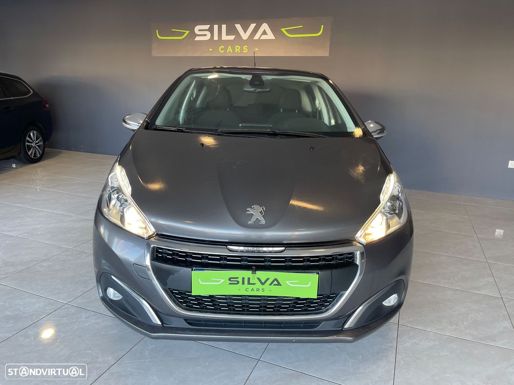 Peugeot 208 1.2 PureTech Signature - 2