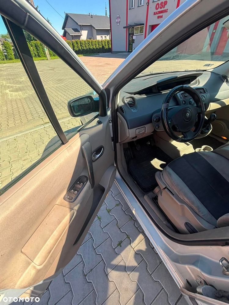 Renault Scenic 1.6 Confort Authentique - 8