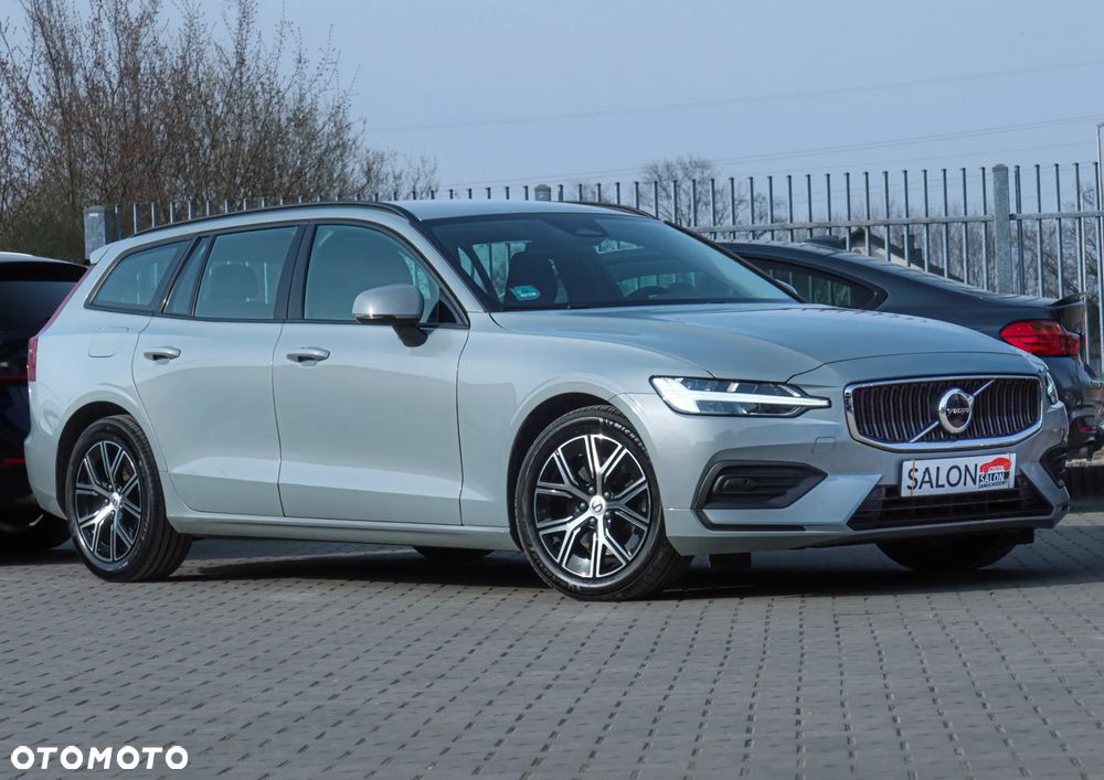 Volvo V60 B3 B DKG Momentum Pro - 28