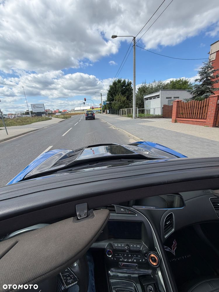 Chevrolet Corvette - 9