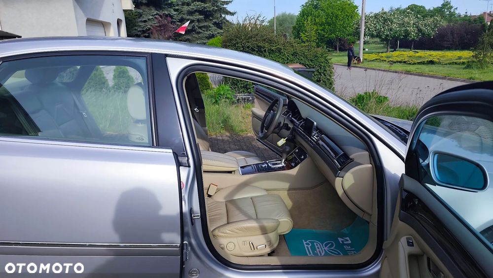 Audi A8 4.2 Quattro - 29