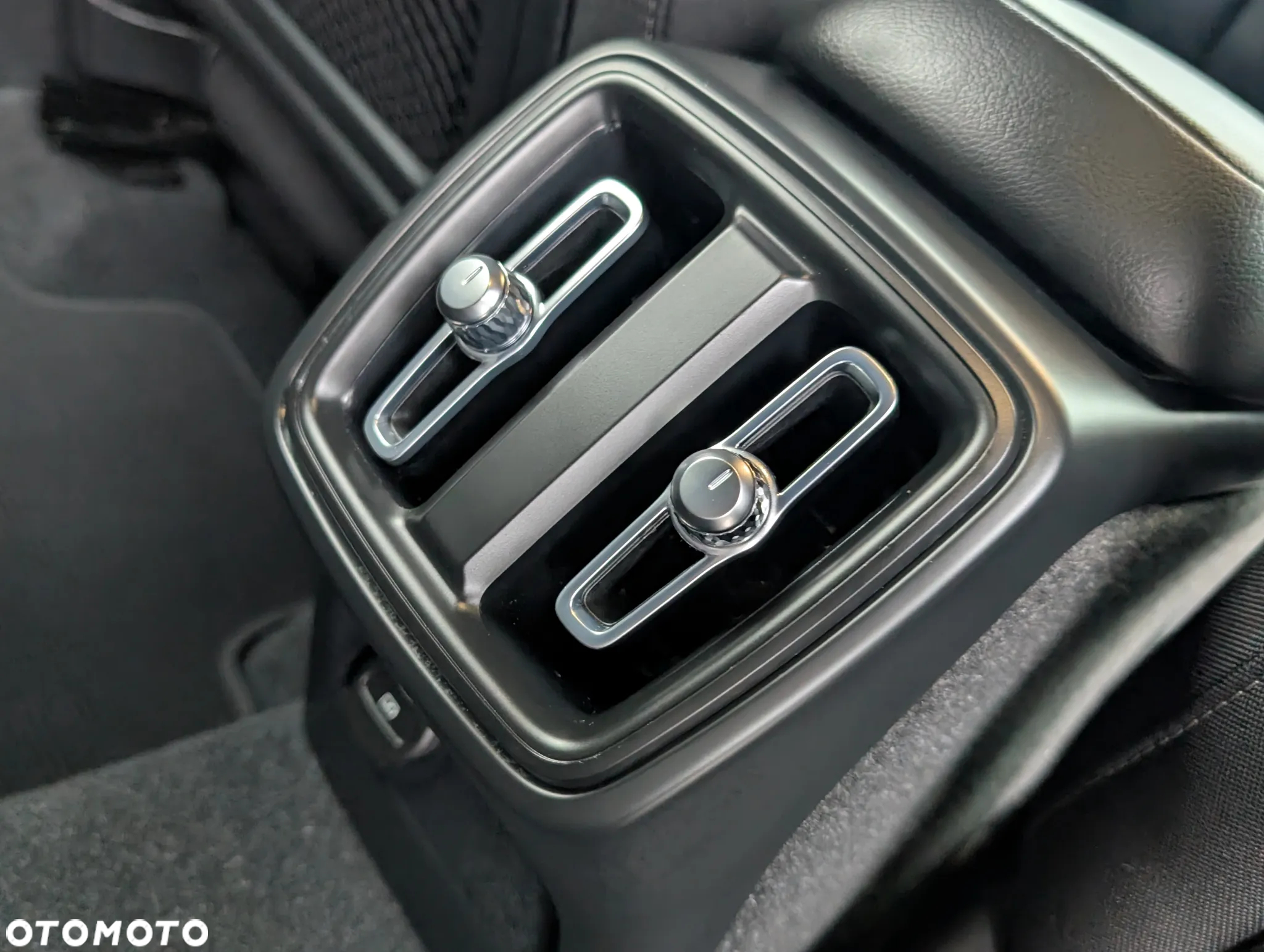 Volvo XC 40 B4 Core - 22