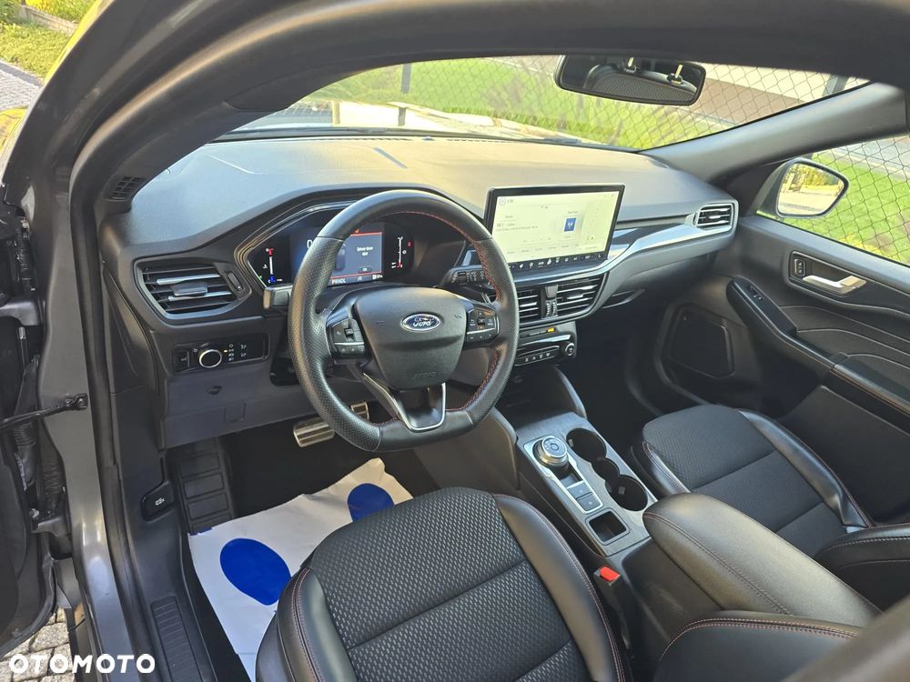 Ford Kuga - 32