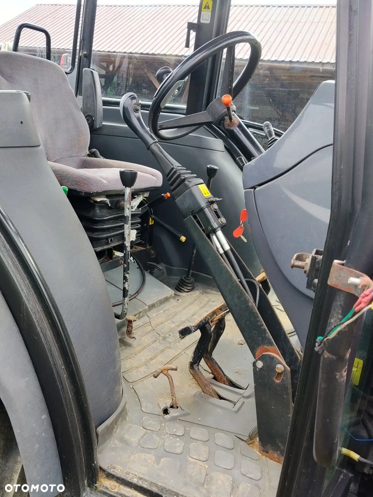 New Holland TD75D - 9