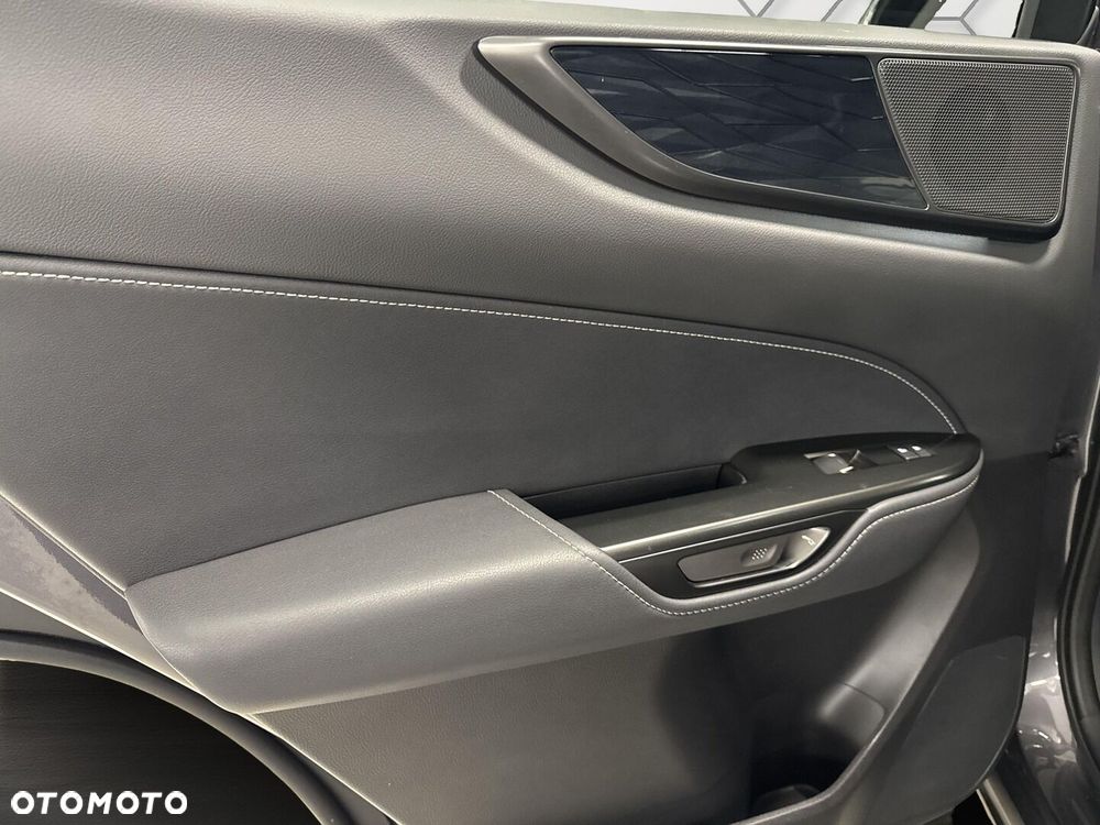 Lexus NX - 11