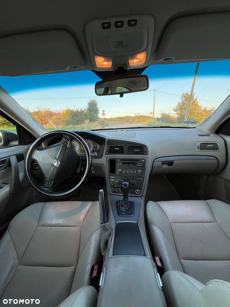 Volvo S60 2.4D Rubin - 30