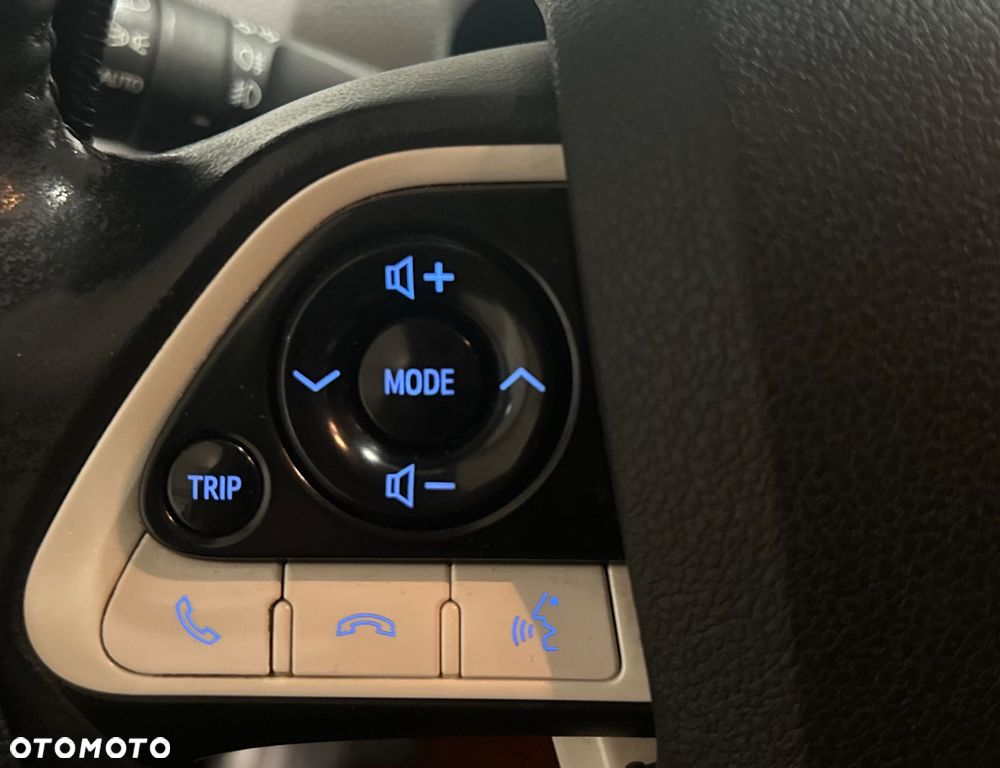 Toyota Prius 1.8 Hybrid Executive - 16