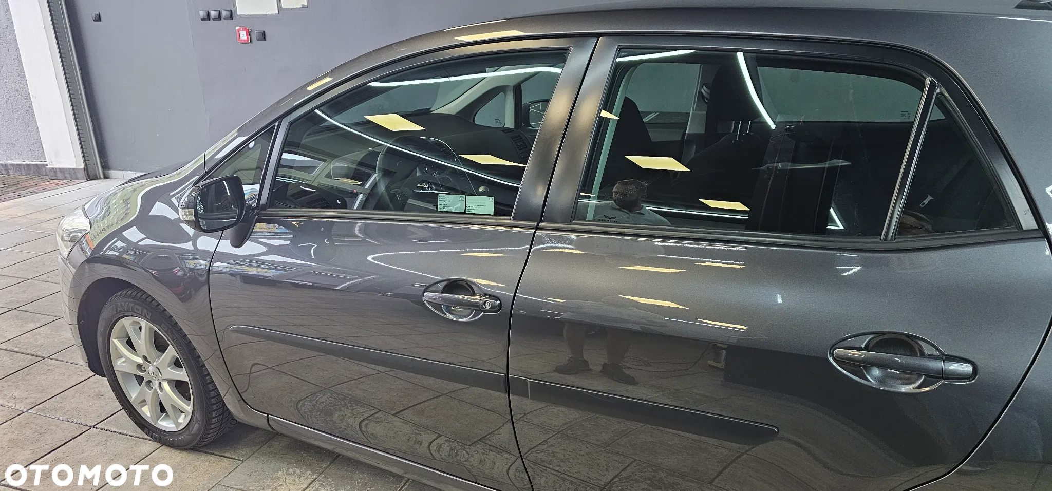 Toyota Auris 1.6 Sol - 9
