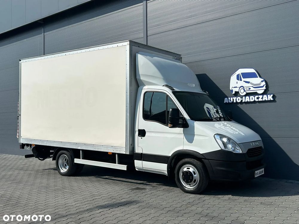 Iveco Daily 40C15 35C15 3.0 HPI Kontener 8 palet + winda 750kg **Sprowadzony**2014R** - 2