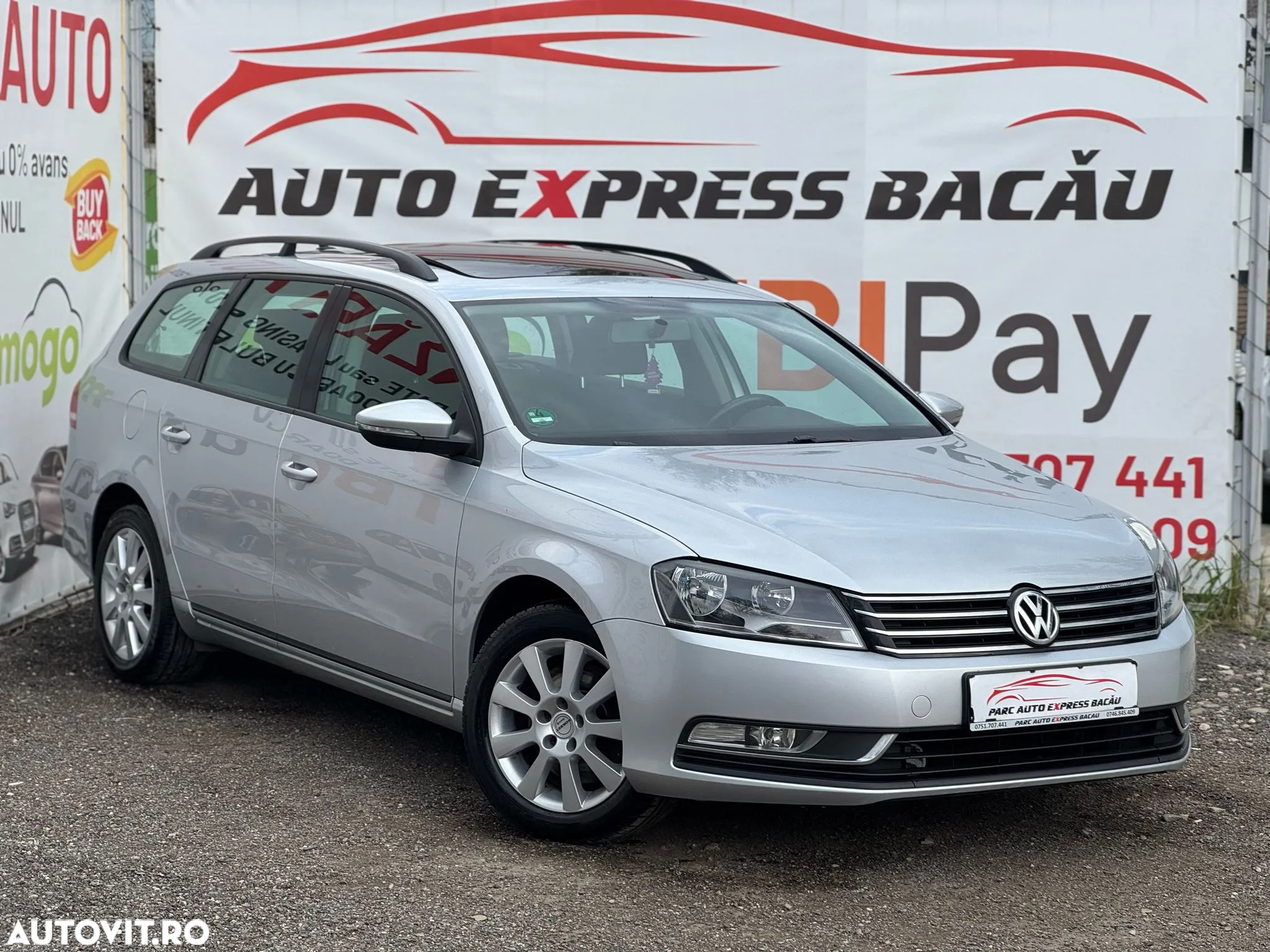 Volkswagen Passat Variant 2.0 TDI Blue TDI Comfortline - 2