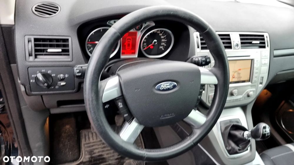 Ford Kuga 2.0 TDCi 4x4 Titanium - 21