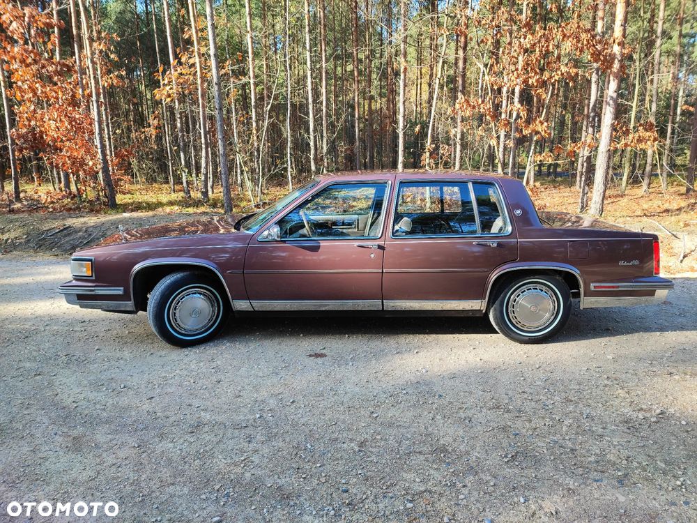 Cadillac Deville - 6