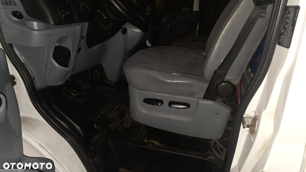 Ford Transit - 30