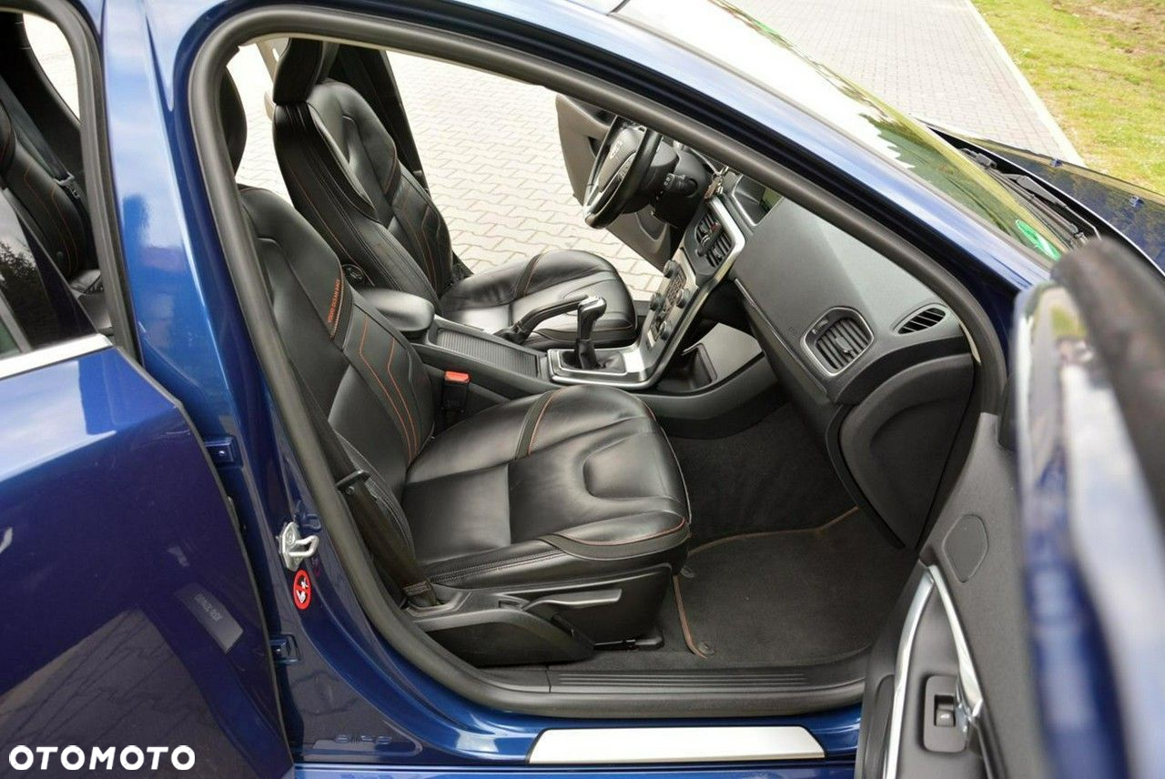 Volvo V40 D4 Ocean Race - 19