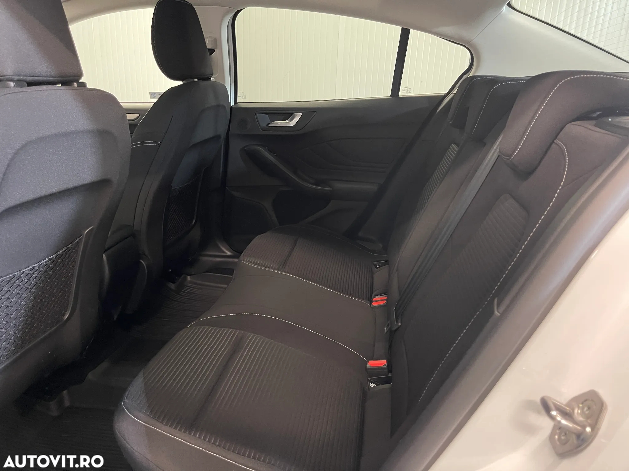 Ford Focus 1.0 EcoBoost Trend Edition - 11