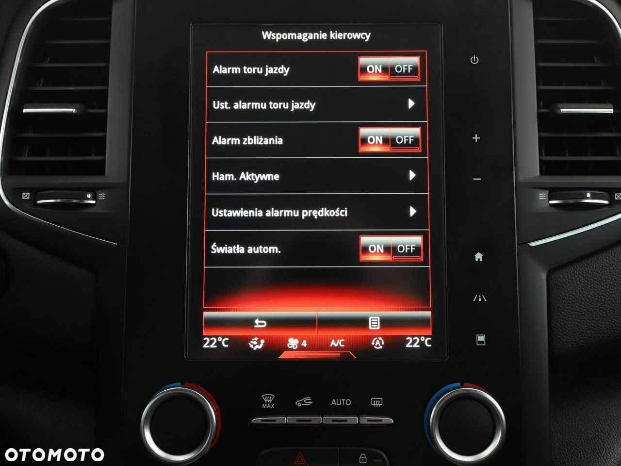 Renault Megane ENERGY TCe 205 EDC GT - 23