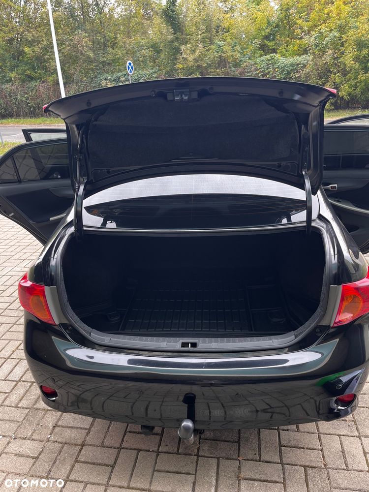 Toyota Corolla 2.0 D-4D Prestige - 34