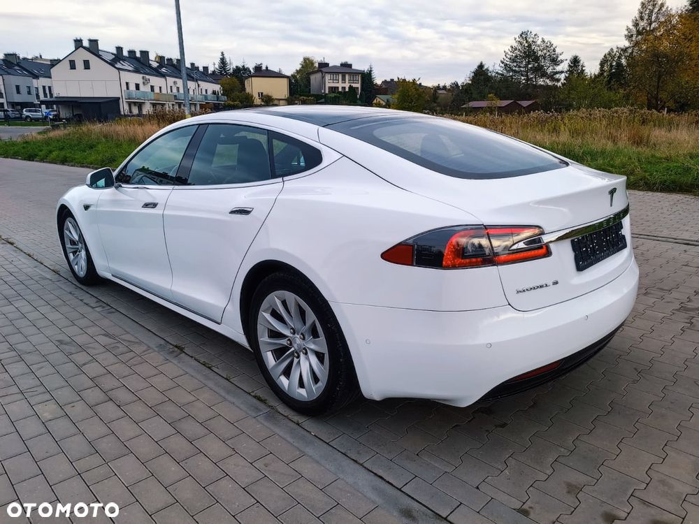 Tesla Model S Long Range Plus - 21
