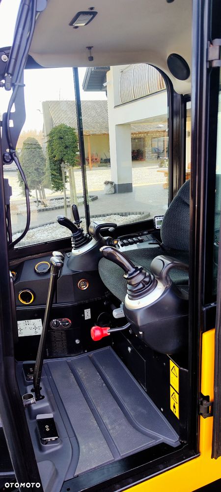 JCB JCB 19 C -1 ful opcja najbogatsza jak nowa mini koparka sprowadzona 8020 1 wł 8018 okazja 16 - 5