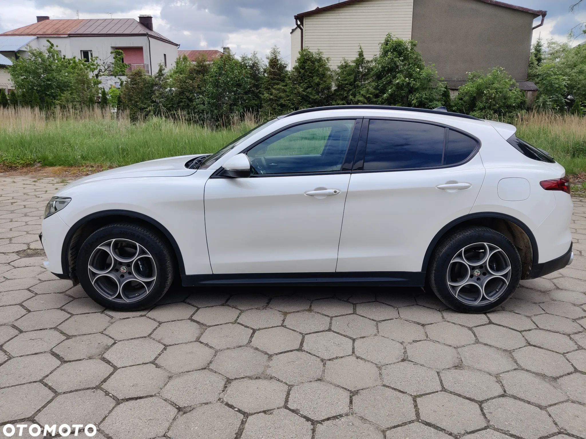 Alfa Romeo Stelvio 2.0 Turbo 16V AT8-Q4 Veloce Ti - 3