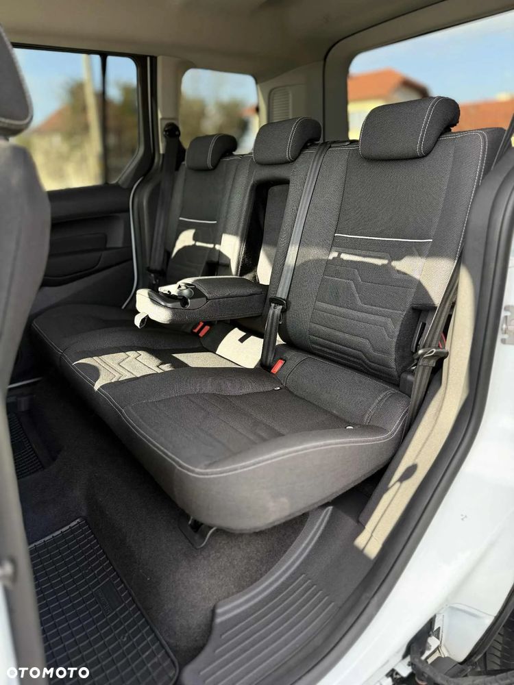 Ford Tourneo Connect - 8