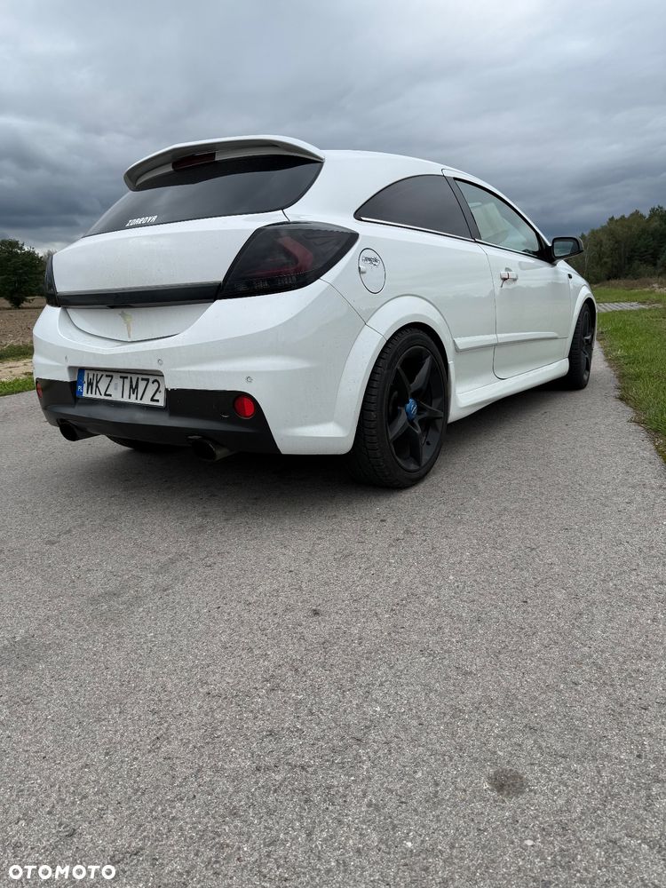 Opel Astra 2.0 Turbo Cosmo - 17