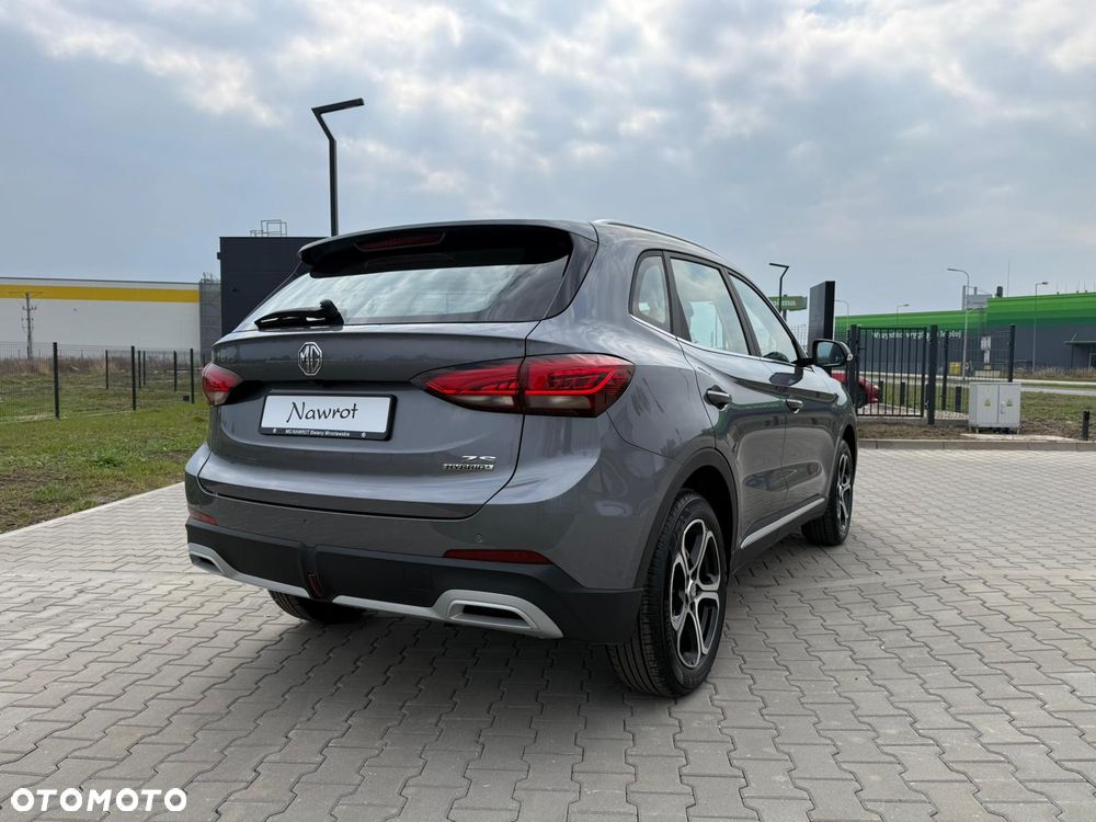 MG ZS Hybrid+ - 5