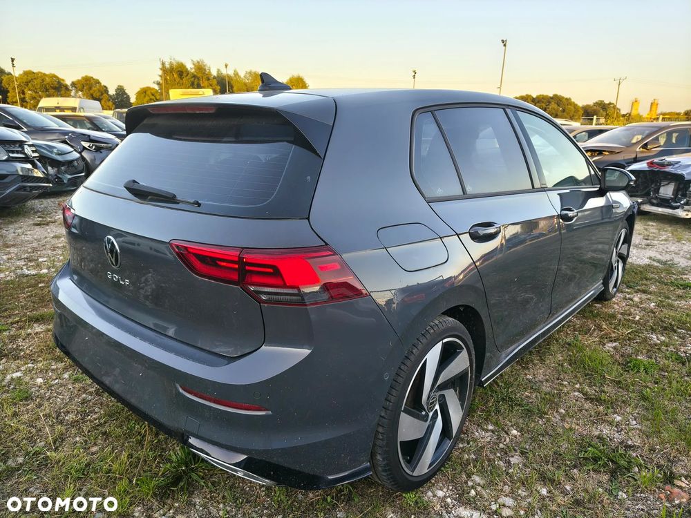 Volkswagen Golf 1.5 eTSI EVO R-Line DSG - 3