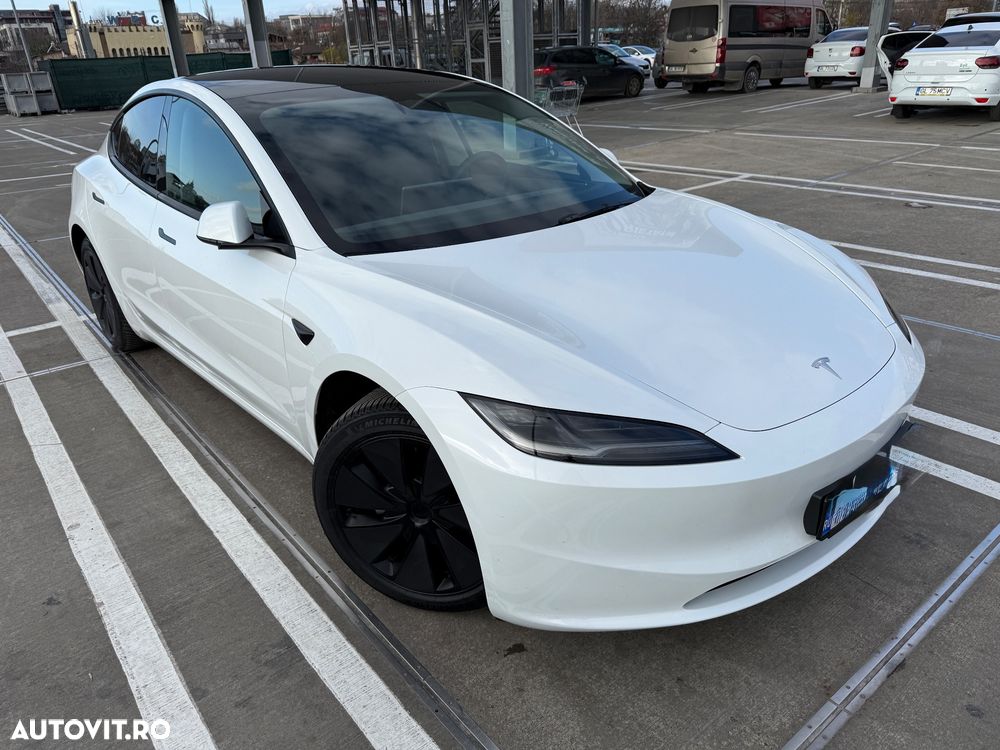 Tesla Model 3 - 5