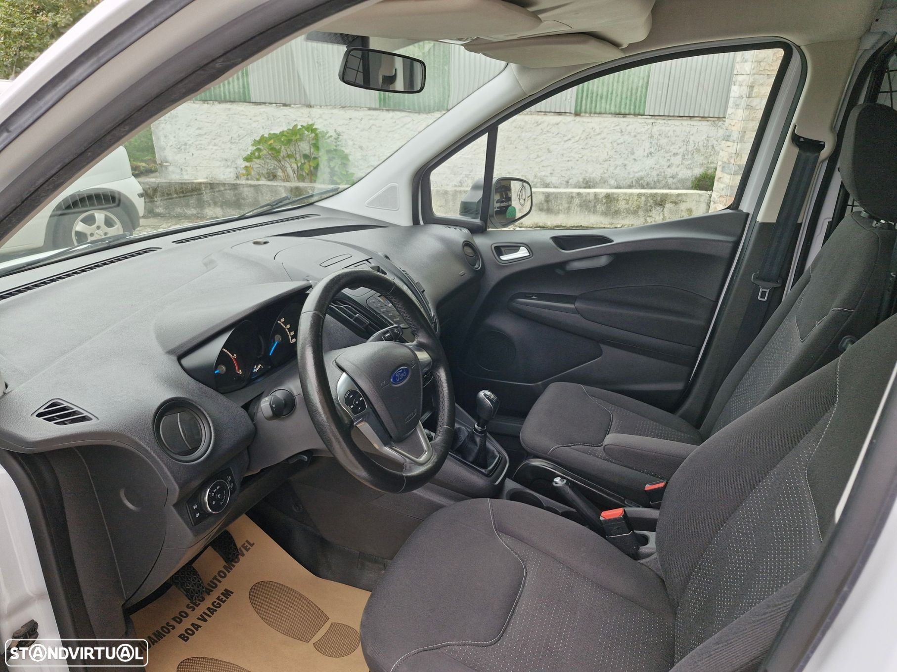 Ford Transit Courier 1.5 TDCi Ambiente - 14