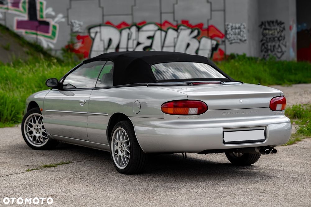 Chrysler Stratus - 19