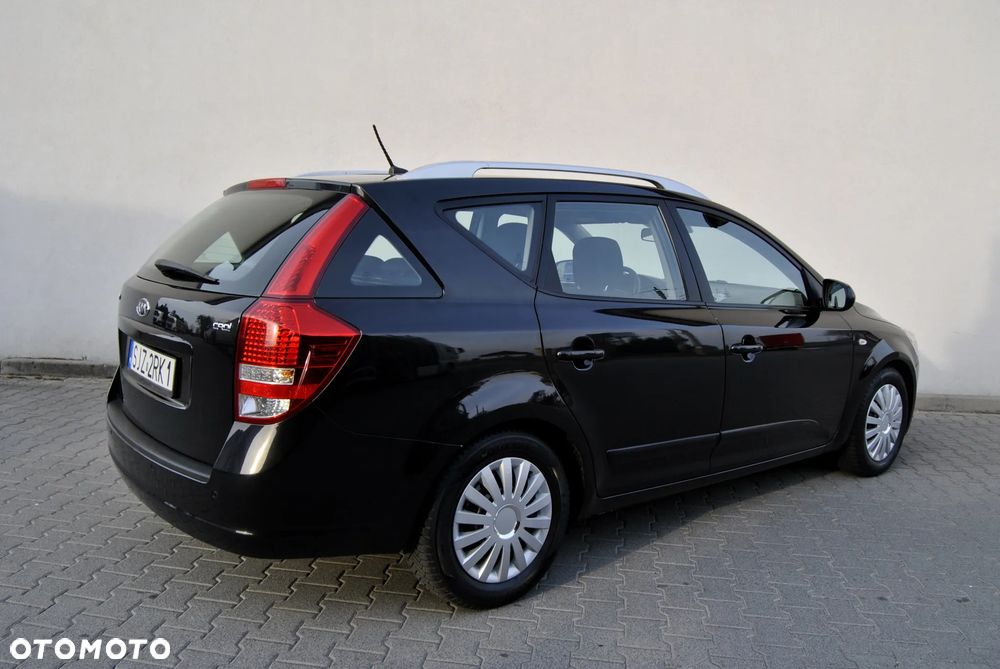 Kia Ceed - 9