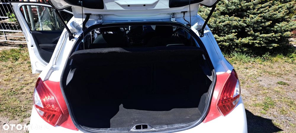 Peugeot 208 1.6 e-HDi Allure STT - 13