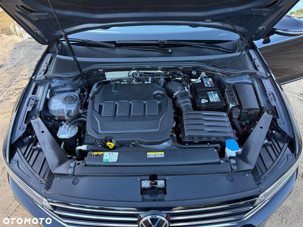 Volkswagen Passat 2.0 TDI (BlueMotion Technology) DSG Comfortline - 16