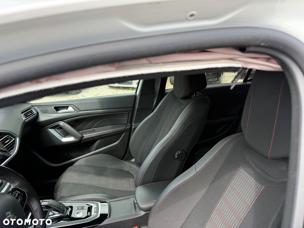 Peugeot 308 - 23