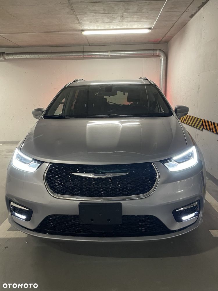 Chrysler Pacifica - 24