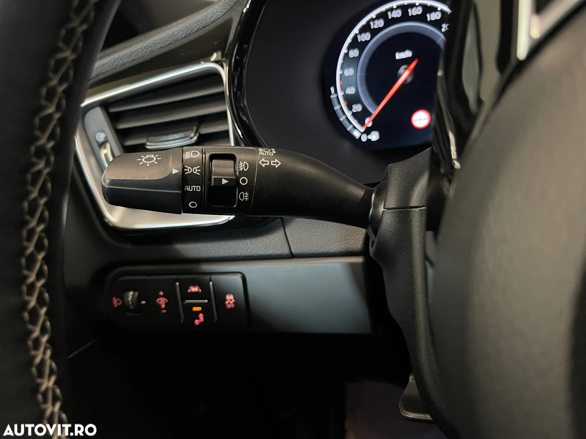 Kia Ceed 1.6 CRDi DCT GT Line - 28
