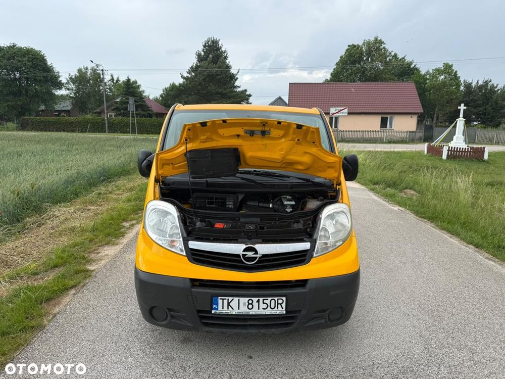 Opel Vivaro - 11
