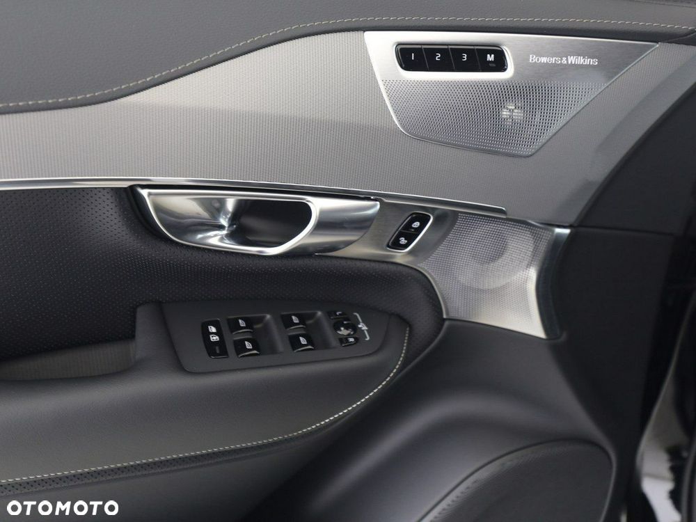 Volvo XC 90 - 13