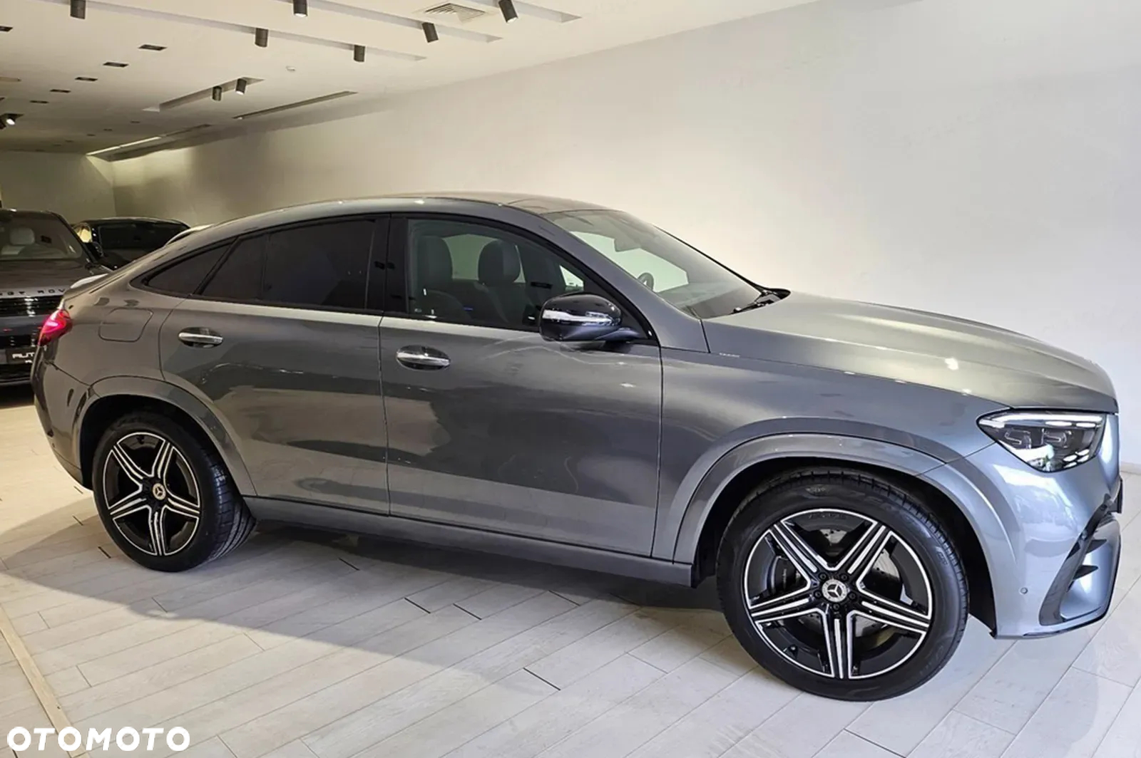 Mercedes-Benz GLE - 22
