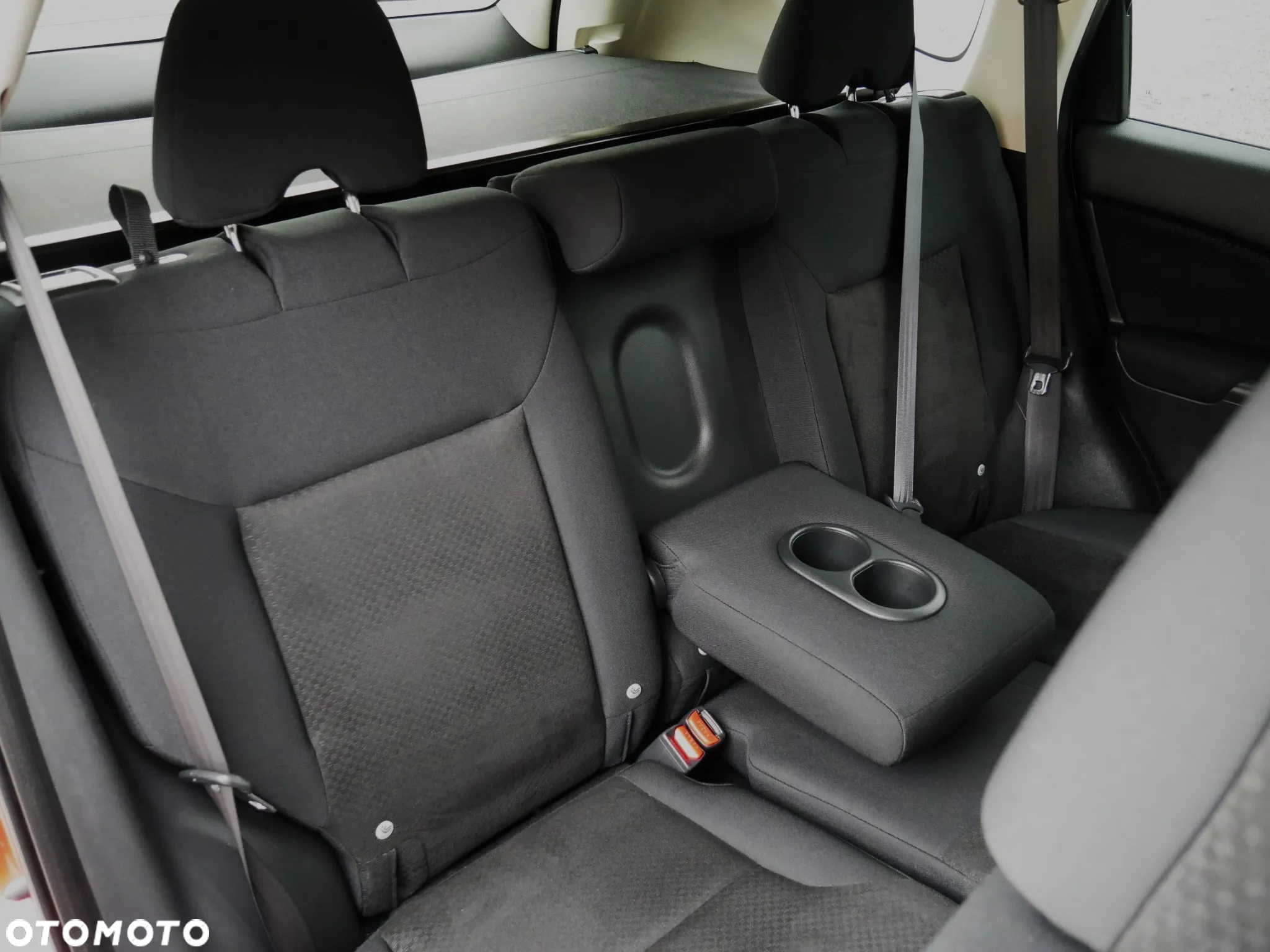 Honda CR-V 2.0i-VTEC 4WD Automatik S - 29