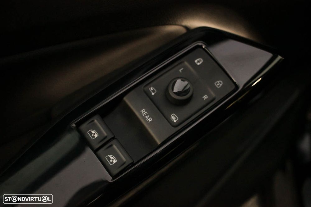 VW ID.4 4Motion GTX - 10