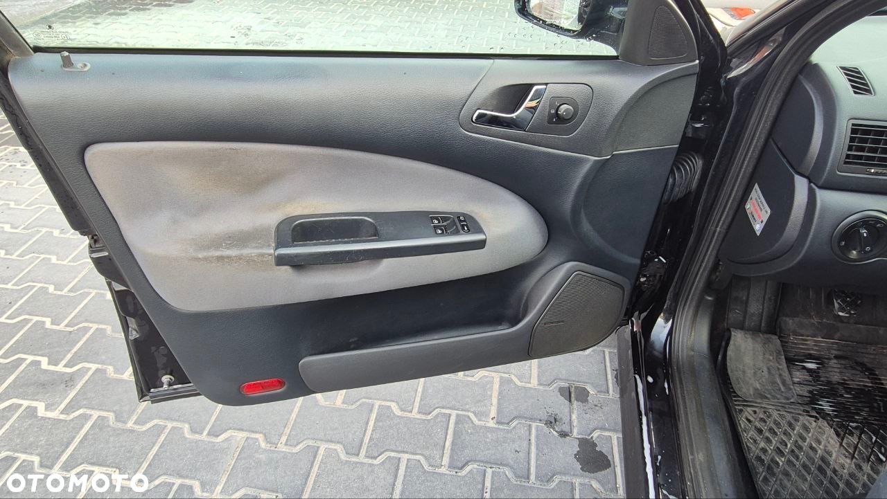 Skoda Octavia 1.6 Tour - 6